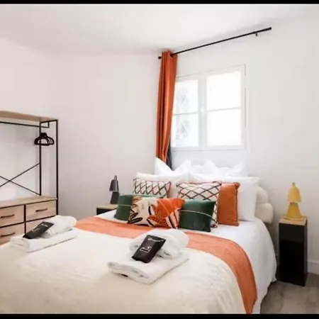 T-5 Triangle D'or à Deux Pas Des Champs-élysées Appartement