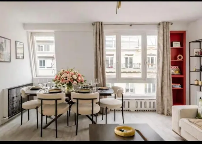 T-5 Triangle D'or à Deux Pas Des Champs-élysées *